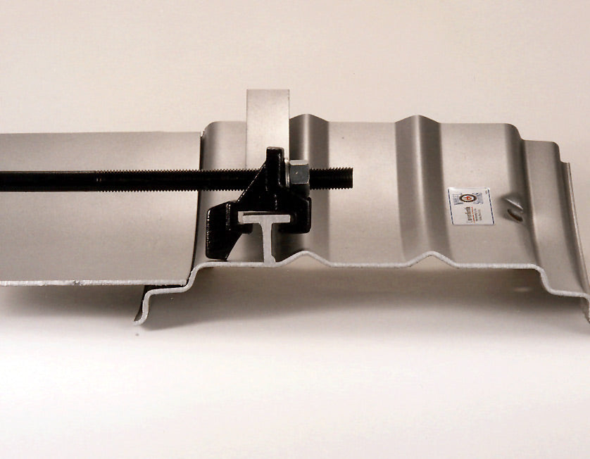 Unverferth TE9NW: T-Rail Economy Dual Clamp